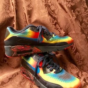 NIKE AIR MAX exclusive rainbow retouched paint